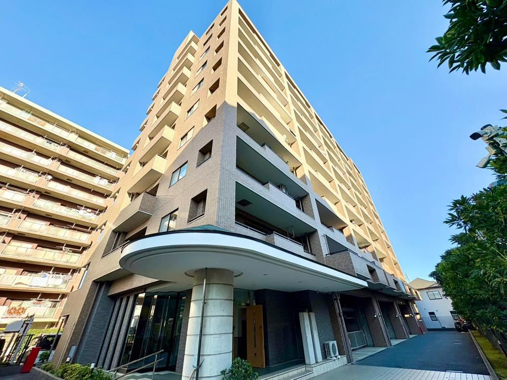 3LDK apartment in Tsurumi Ward, Yokohama, Kanagawa - Photo 1