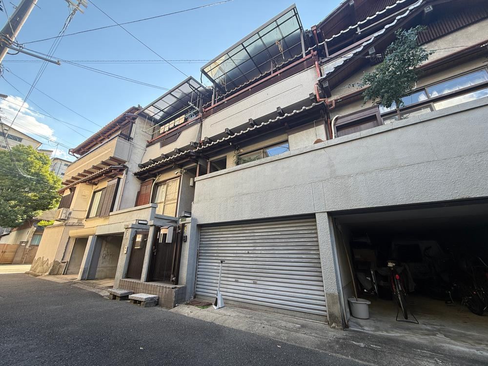 3LDK house in Joto Ward, Osaka - Photo 1