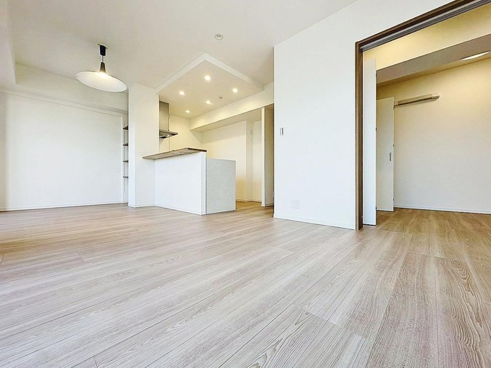 3LDK+S apartment in Chuo Ward, Chiba - Photo 1