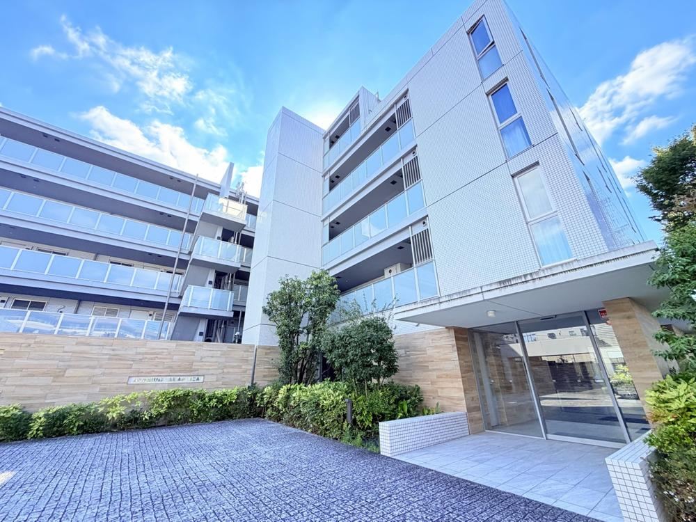 3LDK apartment in Aoba Ward, Yokohama, Kanagawa - Photo 1