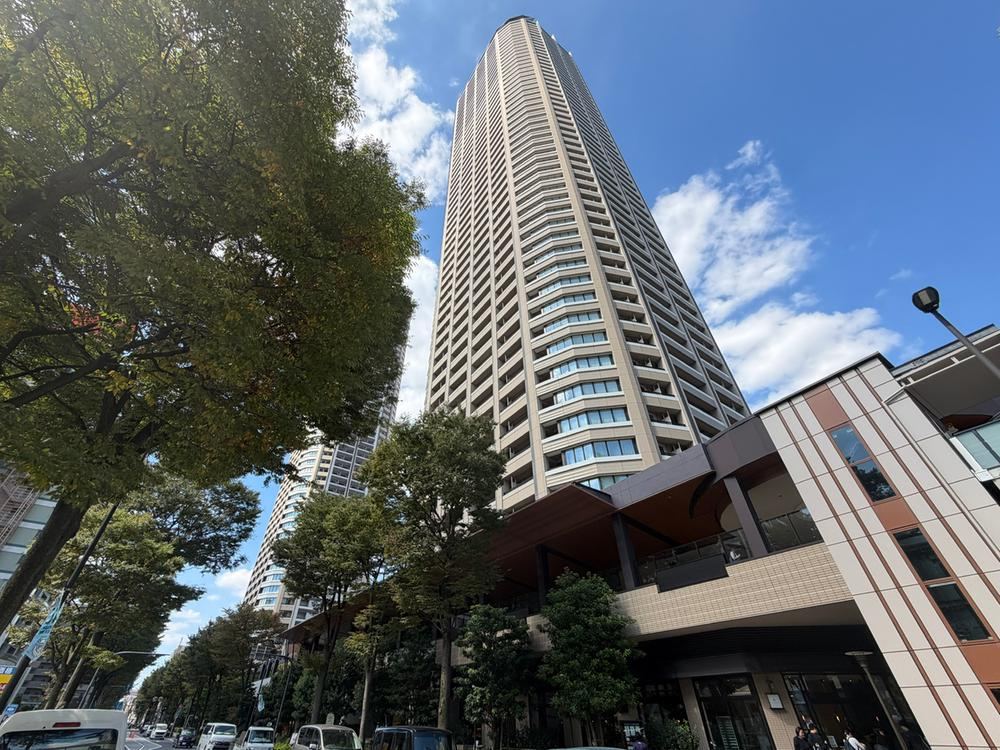 2LDK+2S apartment in Nakahara Ward, Kawasaki, Kanagawa - Photo 1