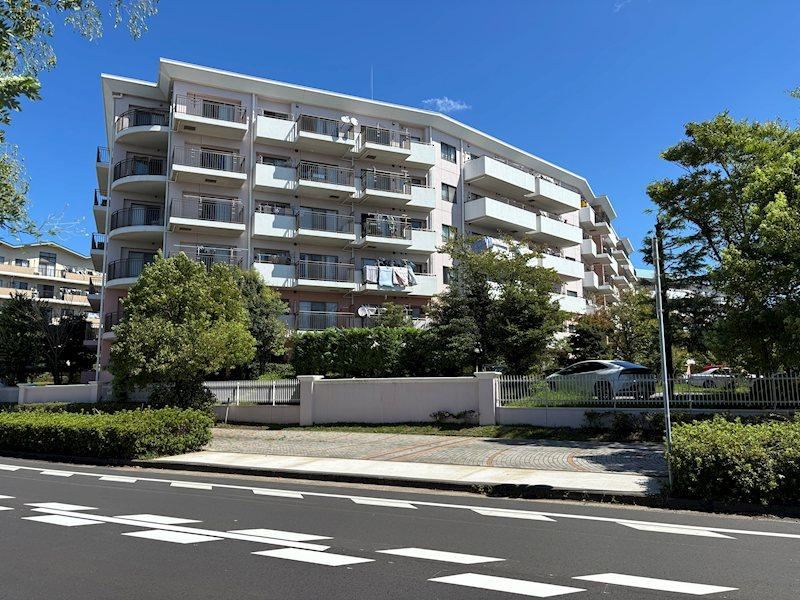 4LDK apartment in Ryugasaki, Ibaraki - Photo 1