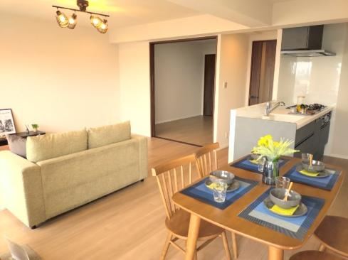 3LDK apartment in Nishinomiya, Hyogo - Photo 1