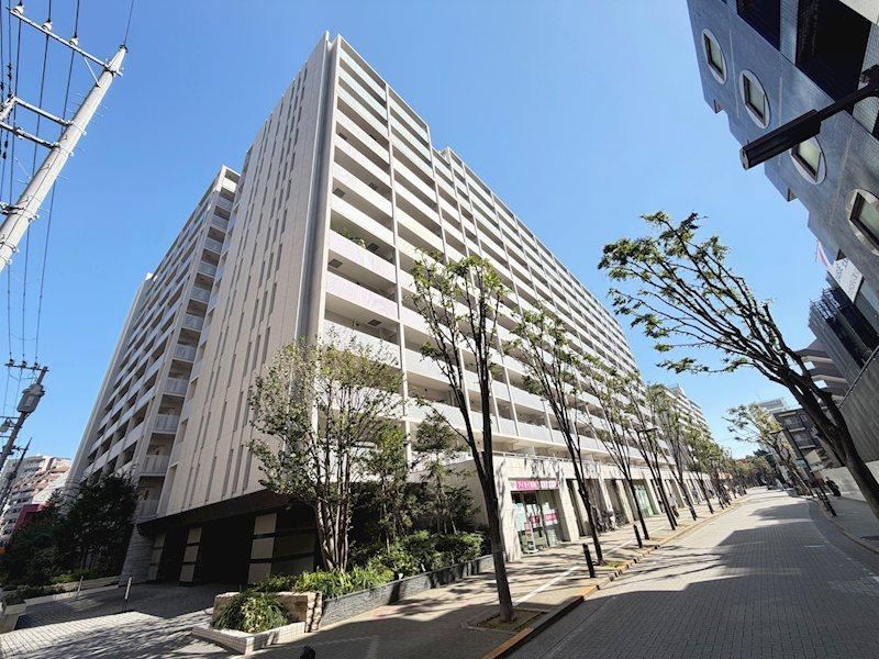 4LDK apartment in Edogawa Ward, Tokyo - Photo 1