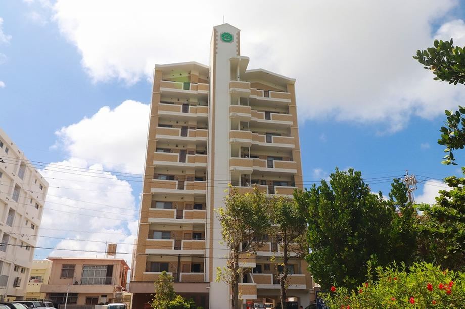 4LDK apartment in Naha, Okinawa - Photo 1