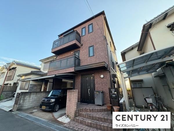 4LDK+S house in Takaishi, Osaka - Photo 1