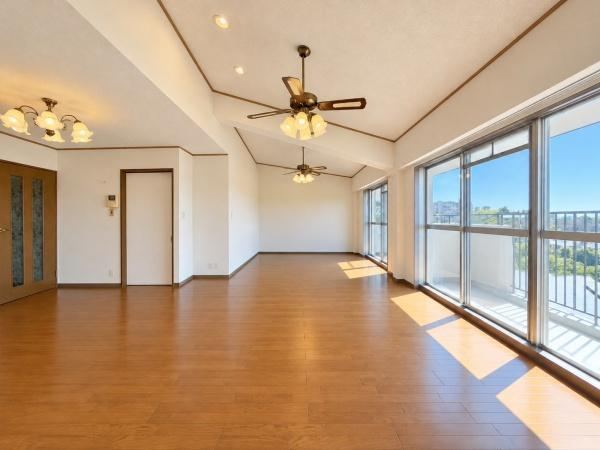 4LDK apartment in Mino, Osaka - Photo 1