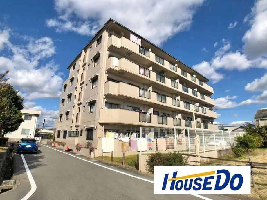 4LDK apartment in Owariasahi, Aichi - Photo 1