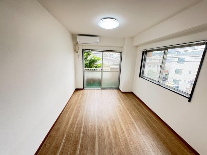 1LDK apartment in Minami Ward, Yokohama, Kanagawa - Photo 1