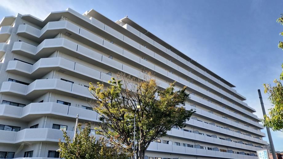 4LDK apartment in Toyonaka, Osaka - Photo 1