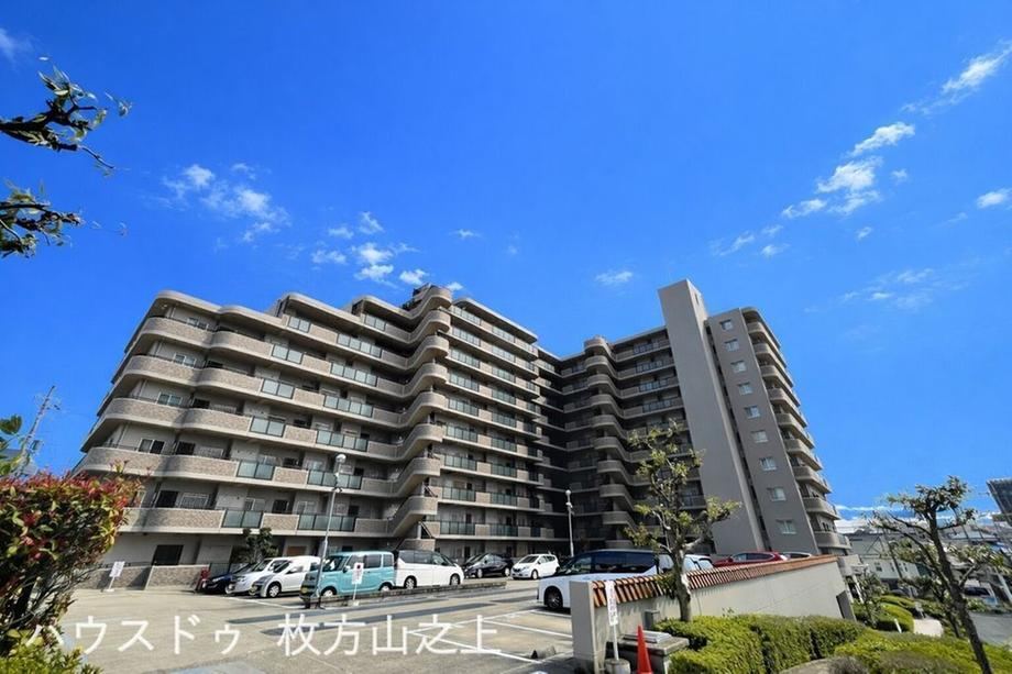 3LDK apartment in Hirakata, Osaka - Photo 1