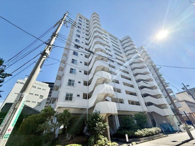4LDK apartment in Naka Ward, Nagoya, Aichi - Photo 1