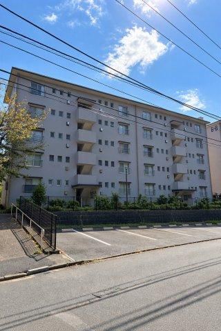 2LDK apartment in Asahi Ward, Yokohama, Kanagawa - Photo 1