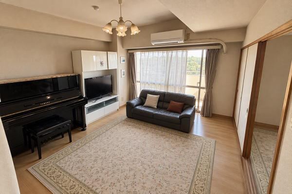 3LDK apartment in Hanamigawa Ward, Chiba - Photo 1