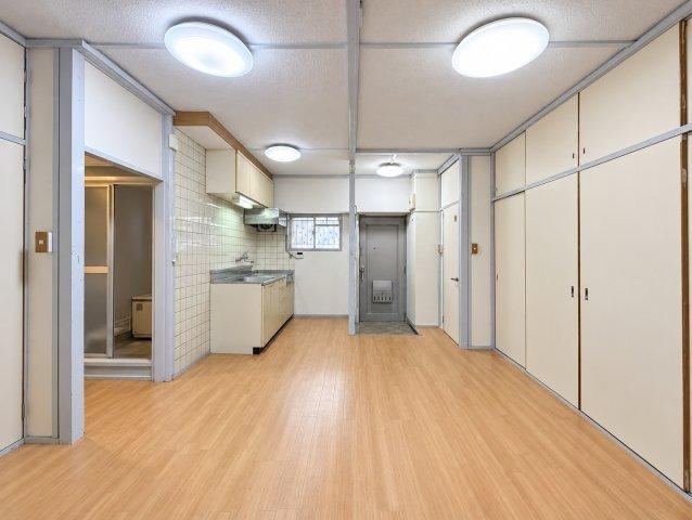 2LDK apartment in Higashisumiyoshi Ward, Osaka - Photo 1