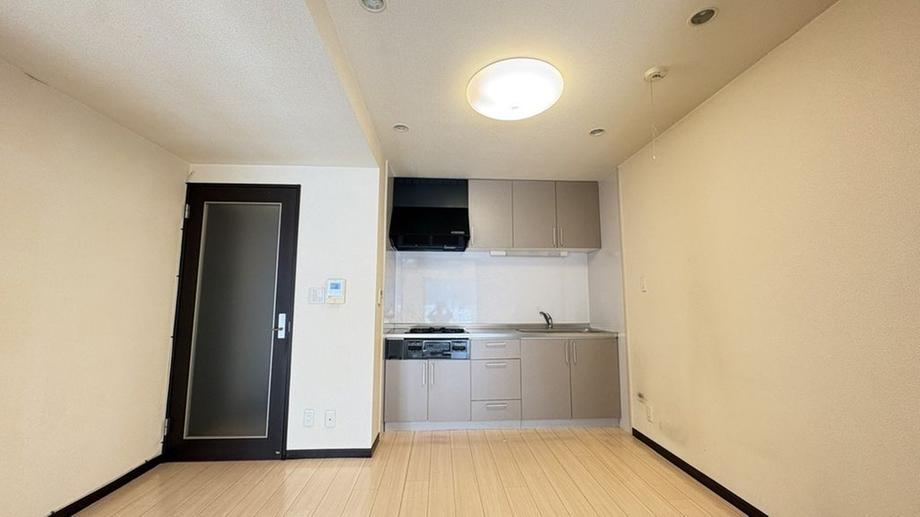 2DK apartment in Shinagawa Ward, Tokyo - Photo 1