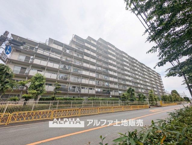 3LDK apartment in Akishima, Tokyo - Photo 1