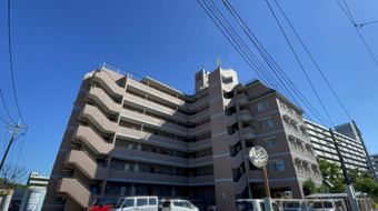 2LDK apartment in Higashi Ward