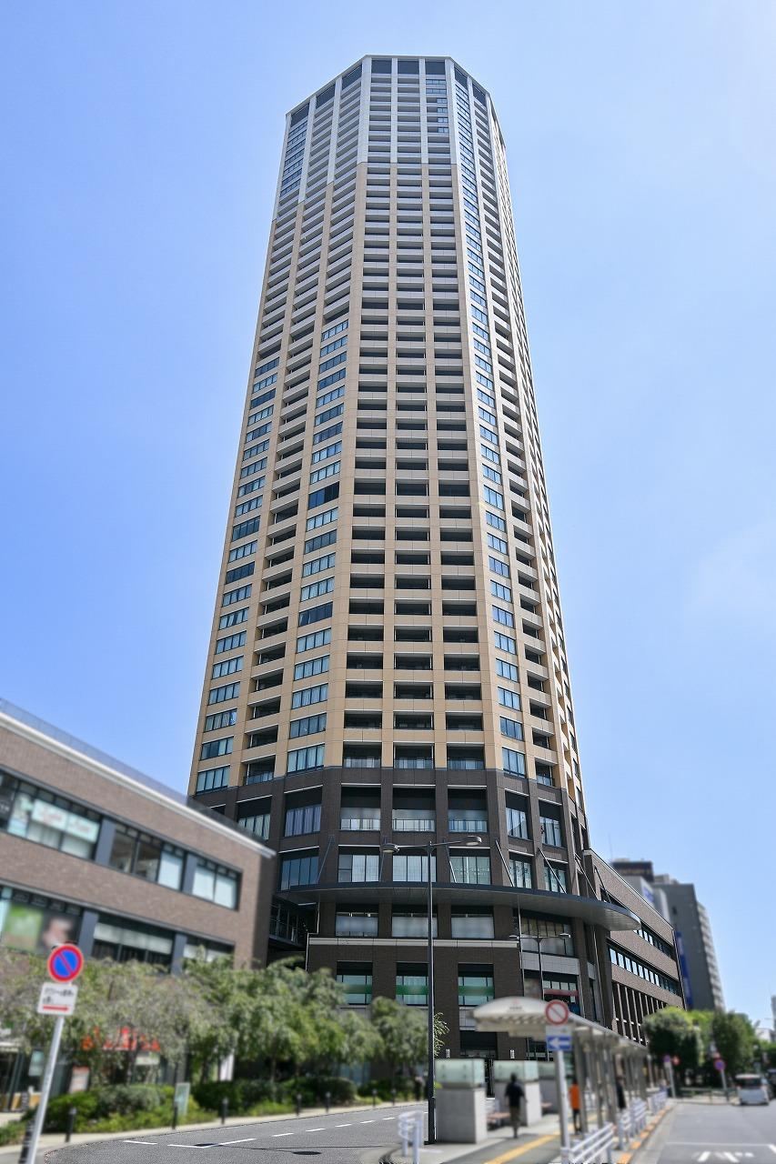 2LDK apartment in Meguro Ward, Tokyo - Photo 1