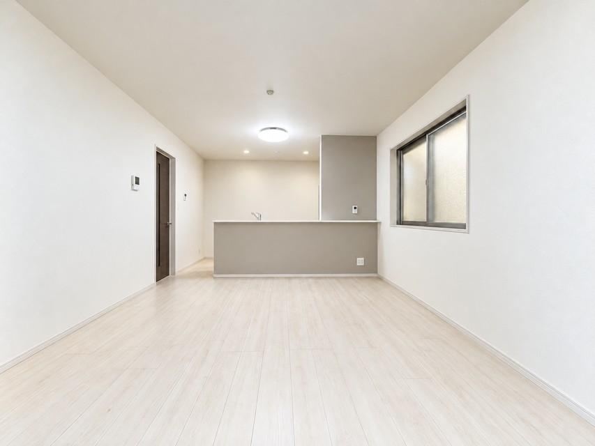 4LDK house in Higashiosaka, Osaka - Photo 1