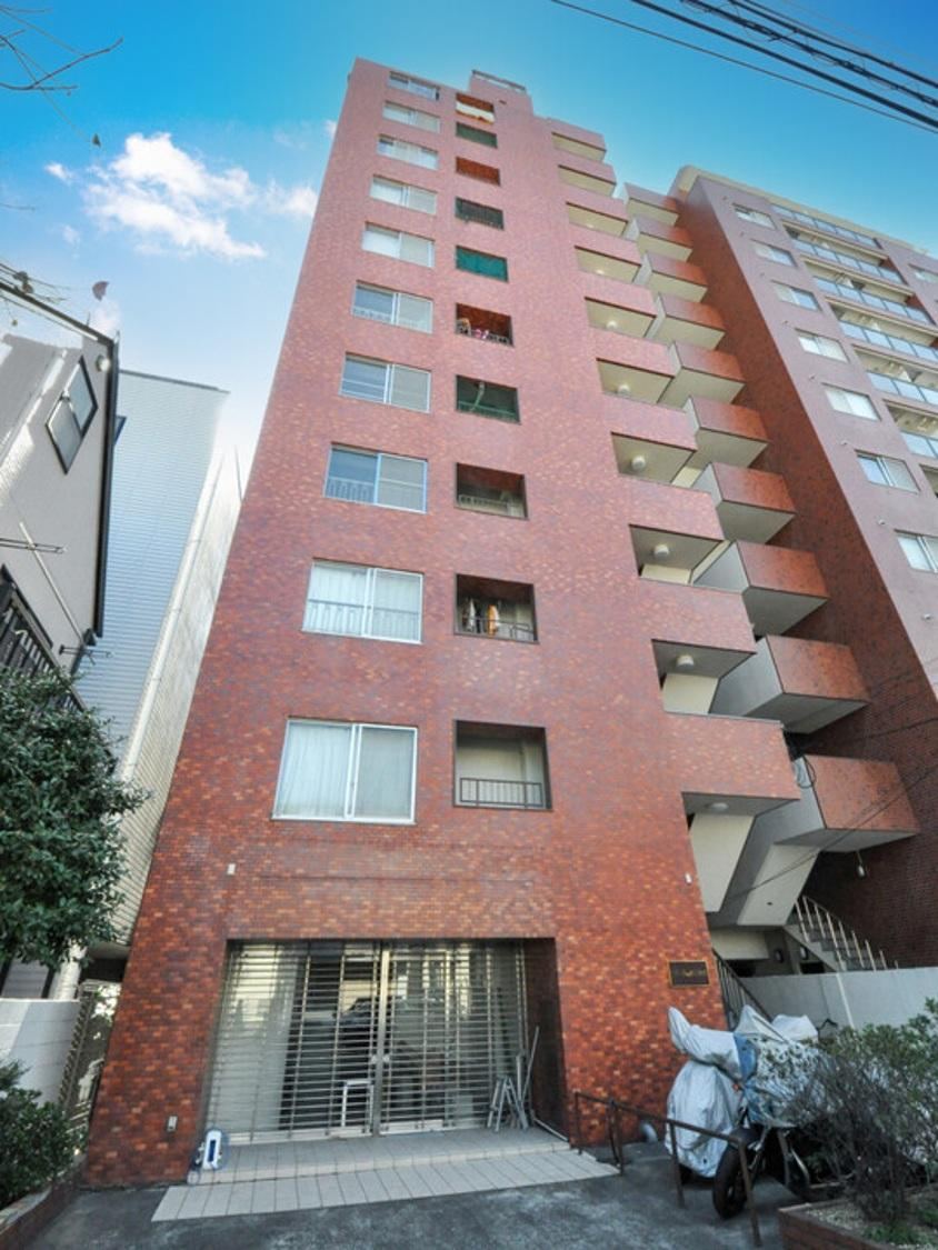 studio apartment in Arakawa Ward, Tokyo - Photo 1