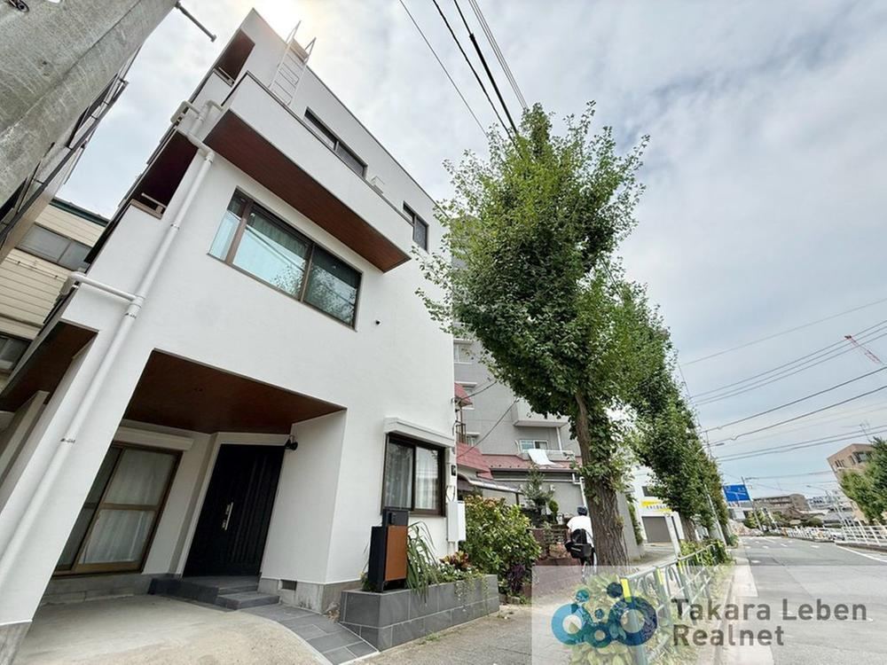 4LDK house in Adachi Ward, Tokyo - Photo 1