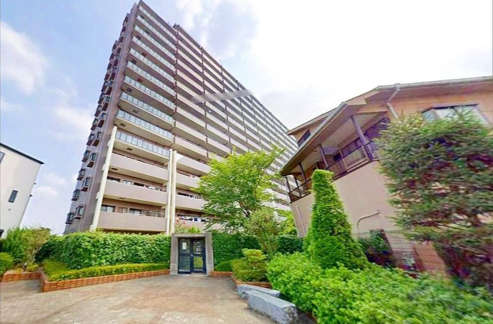 4LDK apartment in Kawaguchi, Saitama - Photo 1