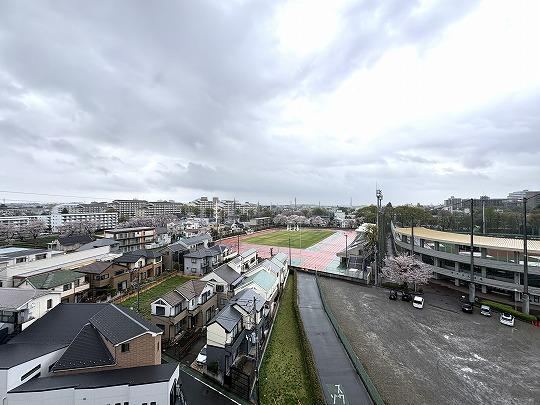 3LDK apartment in Fuchu, Tokyo - Photo 1