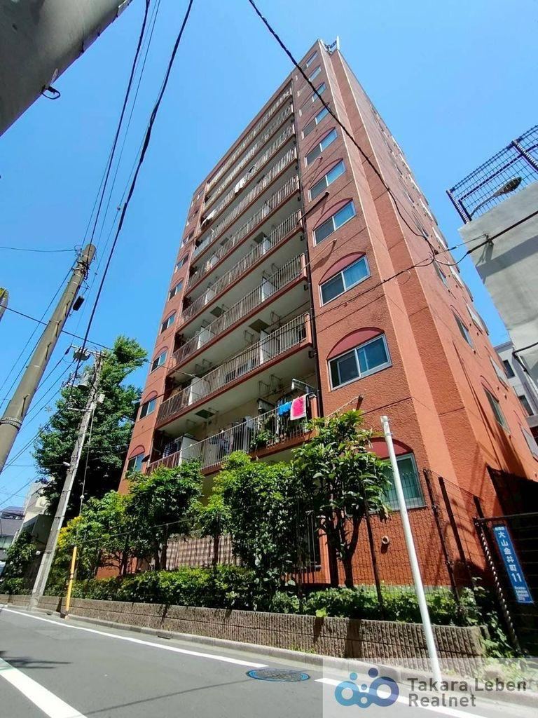 2DK apartment in Itabashi Ward, Tokyo - Photo 1