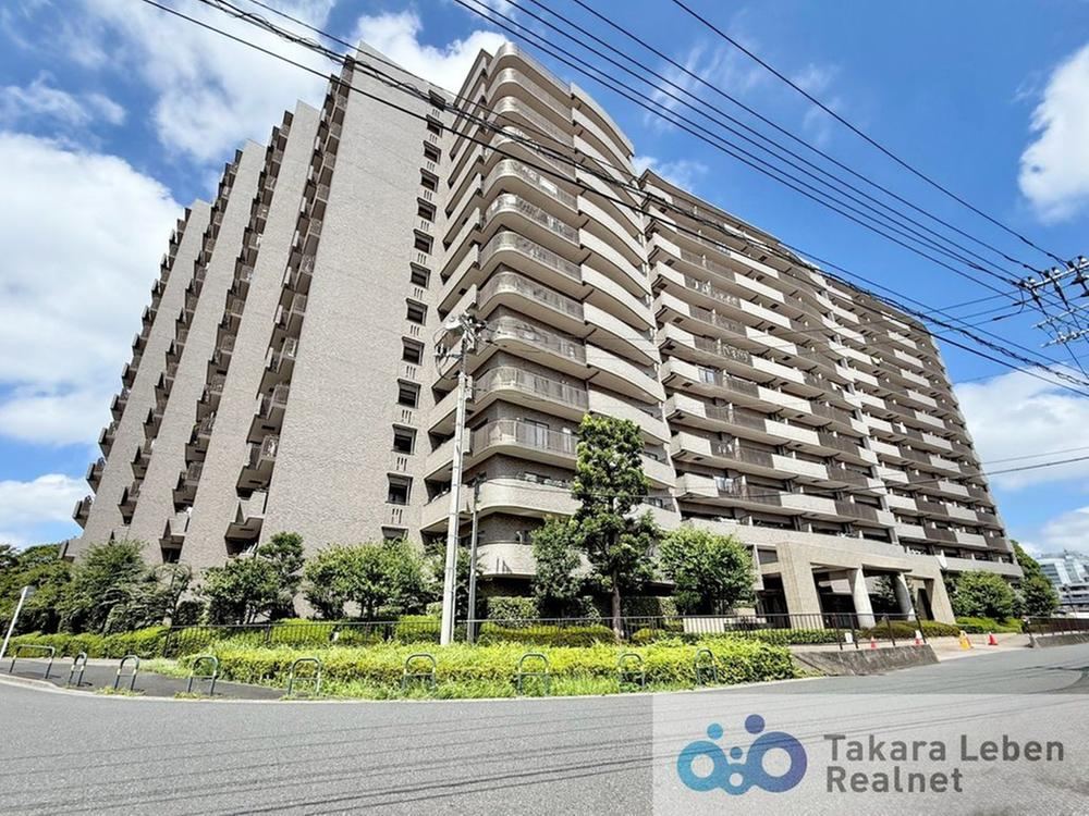 2LDK+S apartment in Adachi Ward, Tokyo - Photo 1