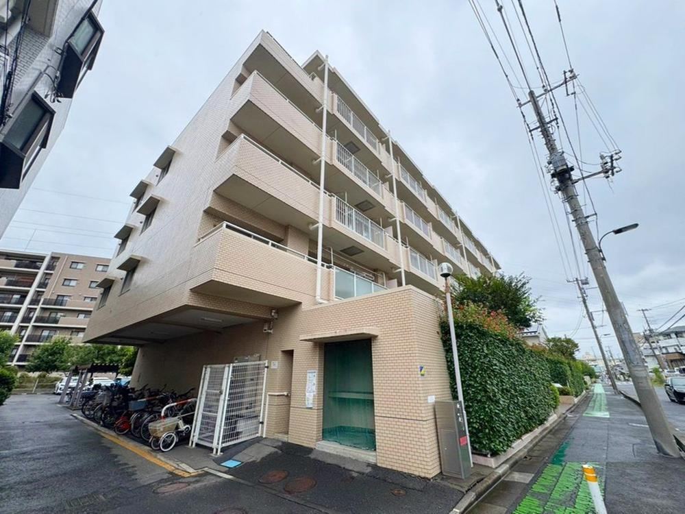 3LDK apartment in Urawa Ward, Saitama - Photo 1