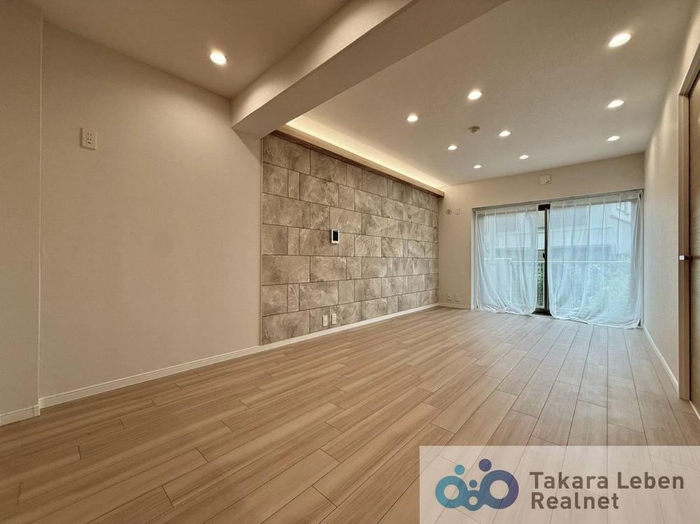 2LDK apartment in Sumida Ward, Tokyo - Photo 1
