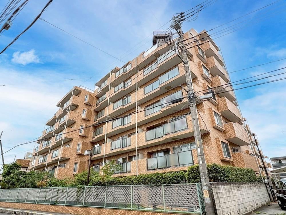 4LDK apartment in Minami Ward, Saitama - Photo 1