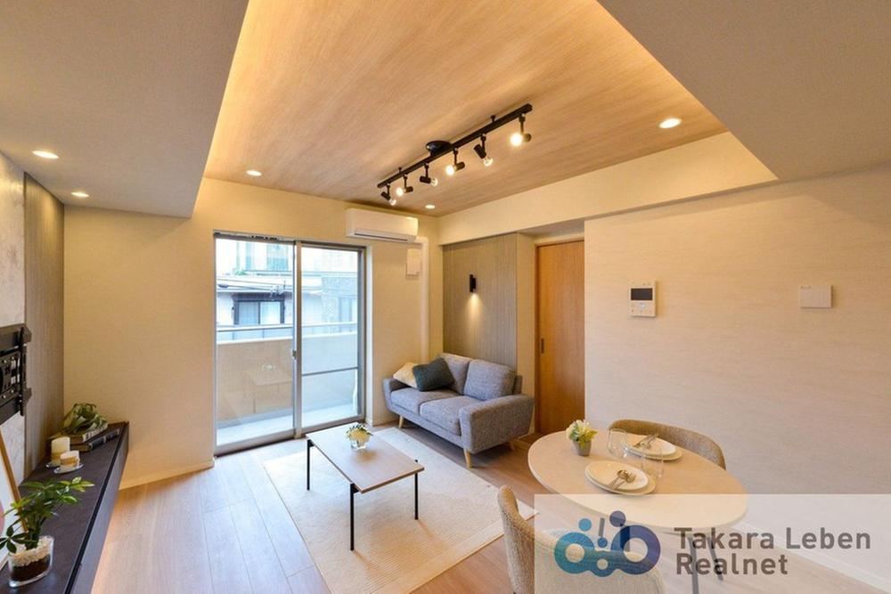 2LDK apartment in Toshima Ward, Tokyo - Photo 1