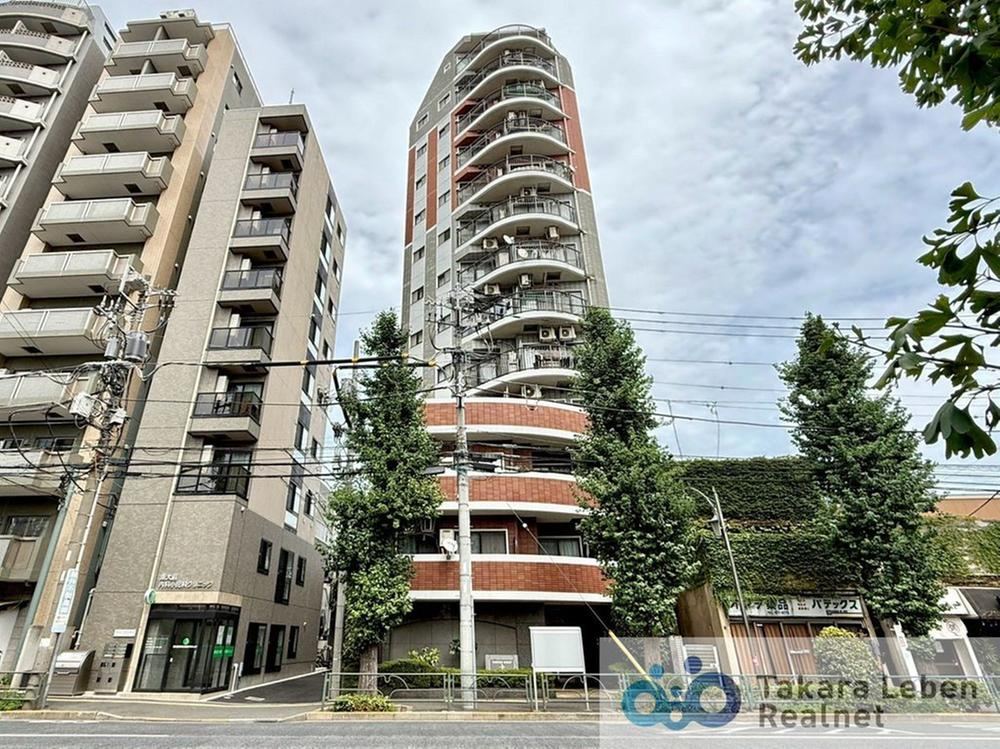 2K apartment in Bunkyo Ward, Tokyo - Photo 1