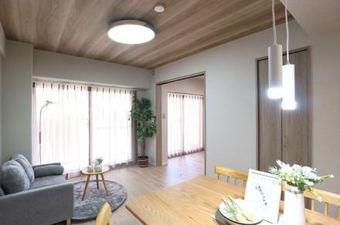 3LDK apartment in Higashinari Ward