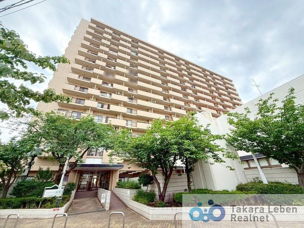 2LDK+S apartment in Adachi Ward, Tokyo - Photo 1