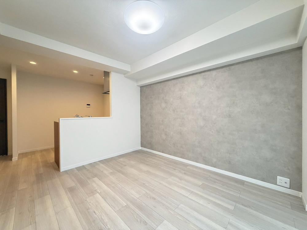 2LDK apartment in Isogo Ward, Yokohama, Kanagawa - Photo 1