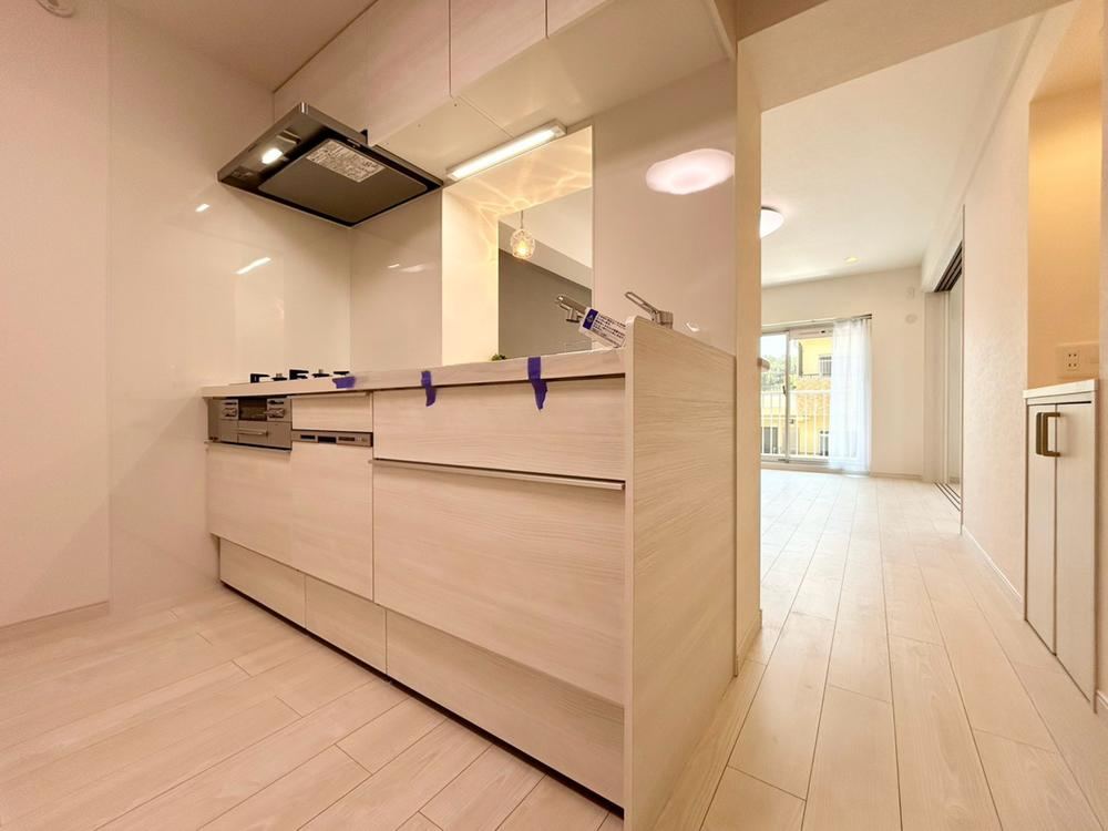 3LDK apartment in Minami Ward, Yokohama, Kanagawa - Photo 1