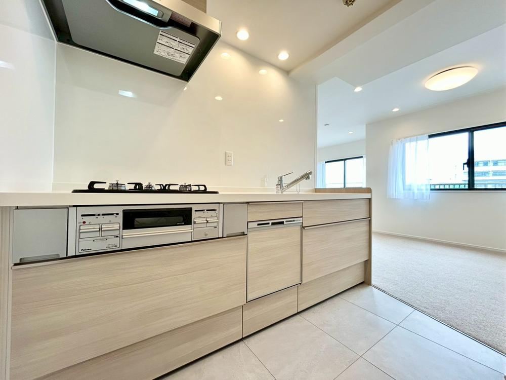 4LDK apartment in Tsurumi Ward, Yokohama, Kanagawa - Photo 1