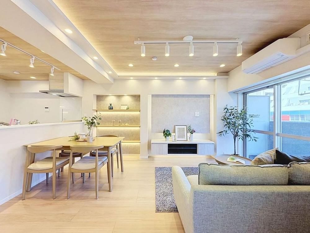 2LDK apartment in Sumida Ward, Tokyo - Photo 1