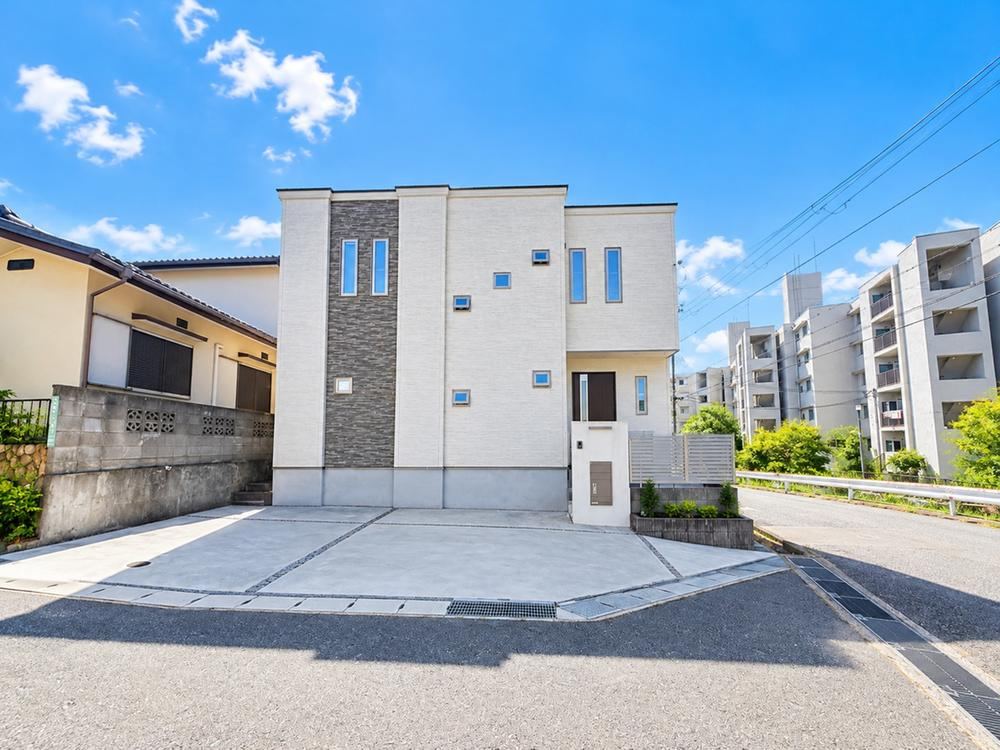 4LDK house in Kita Ward, Kobe, Hyogo - Photo 1