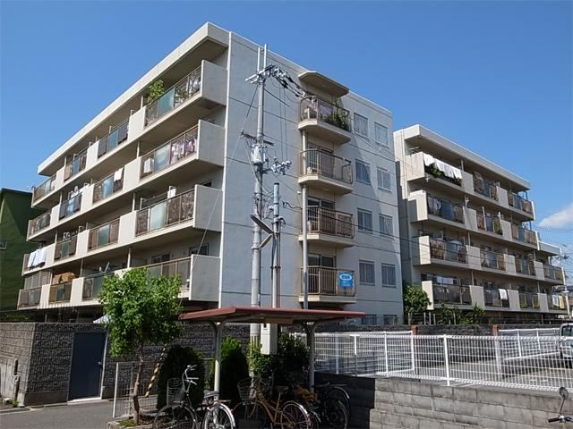3LDK apartment in Toyonaka, Osaka - Photo 1