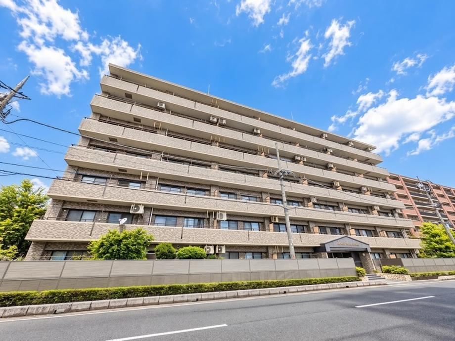 2LDK+S apartment in Koshigaya, Saitama - Photo 1