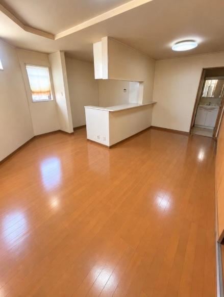4LDK house in Joto Ward, Osaka - Photo 1