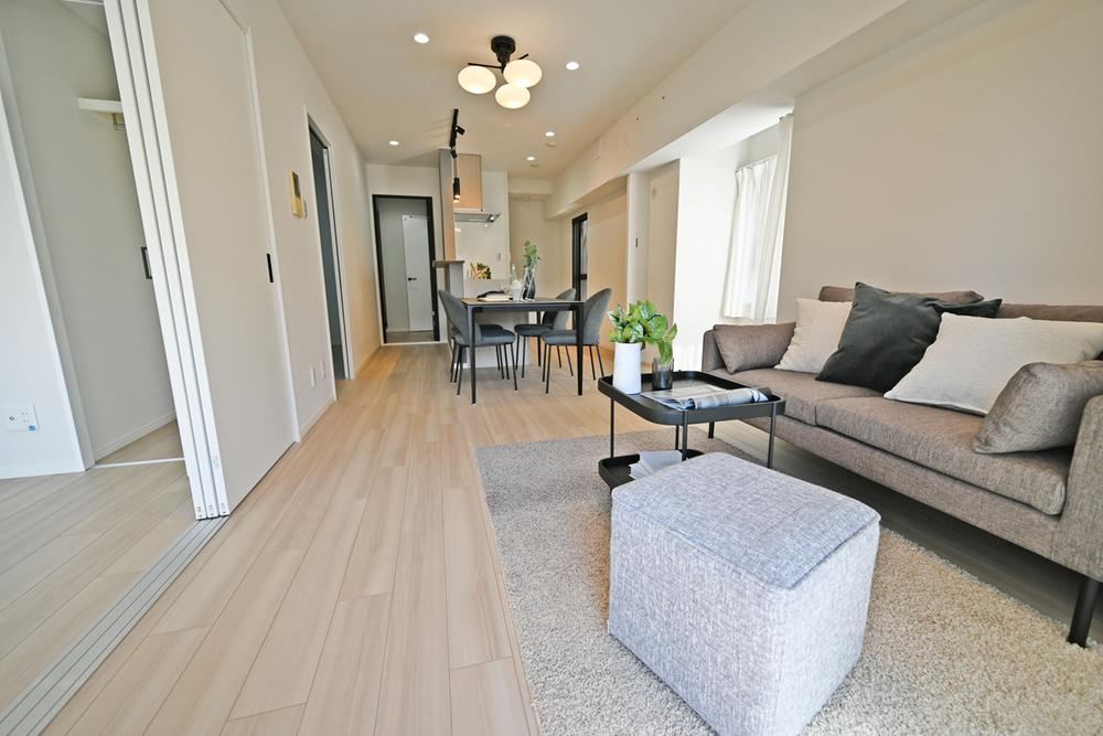 3LDK apartment in Joto Ward, Osaka - Photo 1