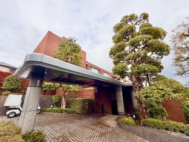 4LDK apartment in Ota Ward, Tokyo - Photo 1
