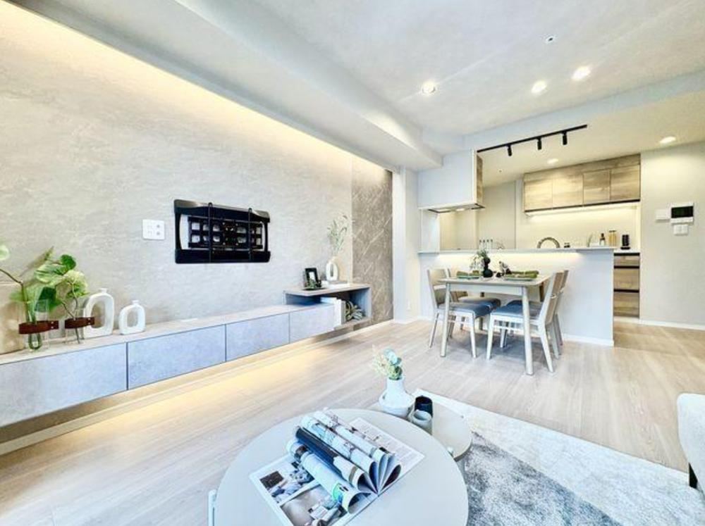 2LDK apartment in Chuo Ward, Tokyo - Photo 1