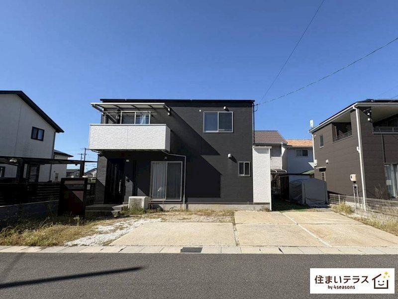 4LDK house in Kurashiki, Okayama - Photo 1