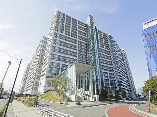 4LDK apartment in Funabashi, Chiba - Photo 1